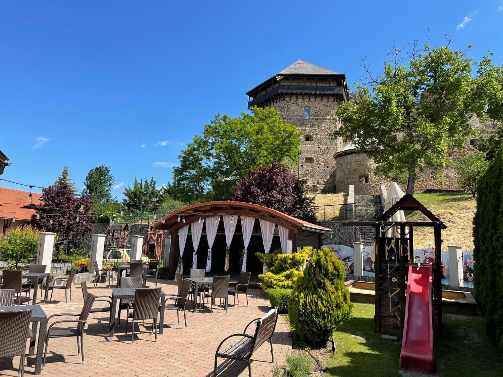 Penzion Bebek Filakovo المظهر الخارجي الصورة